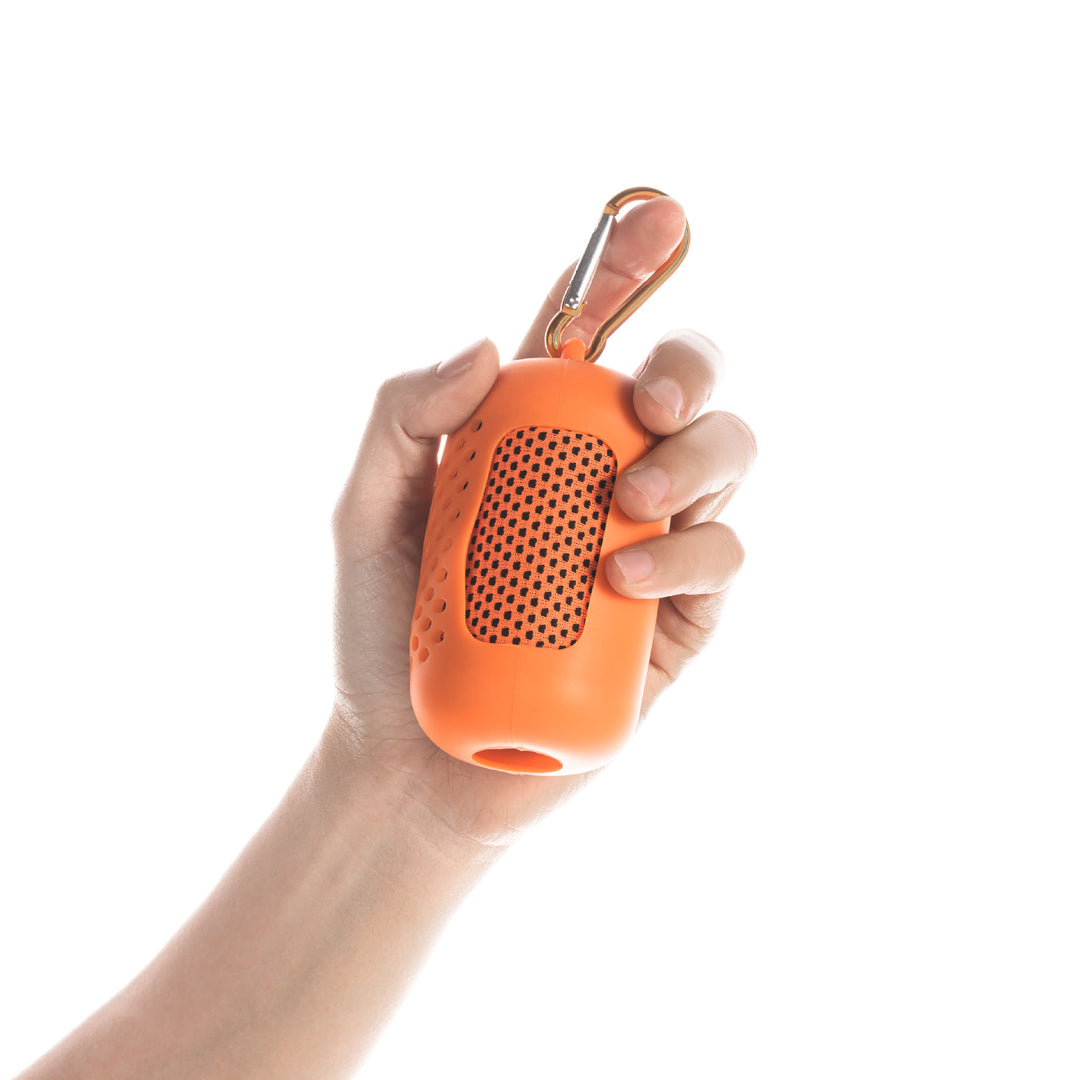 Serviette rafraîchissante microfibre + étui silicone