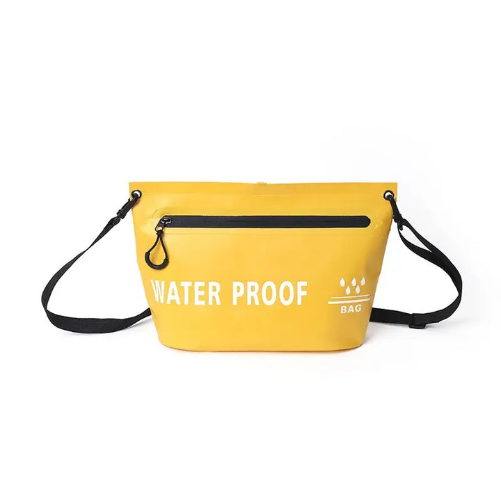 Sac bandoulière jaune avec fermeture zippée étanche et texte "WATER PROOF" imprimé.