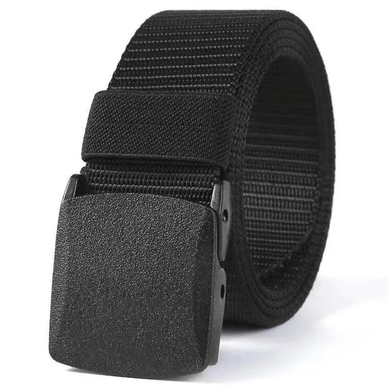 Ceinture tactique noire en nylon haute résistance avec fermeture sécurisée.