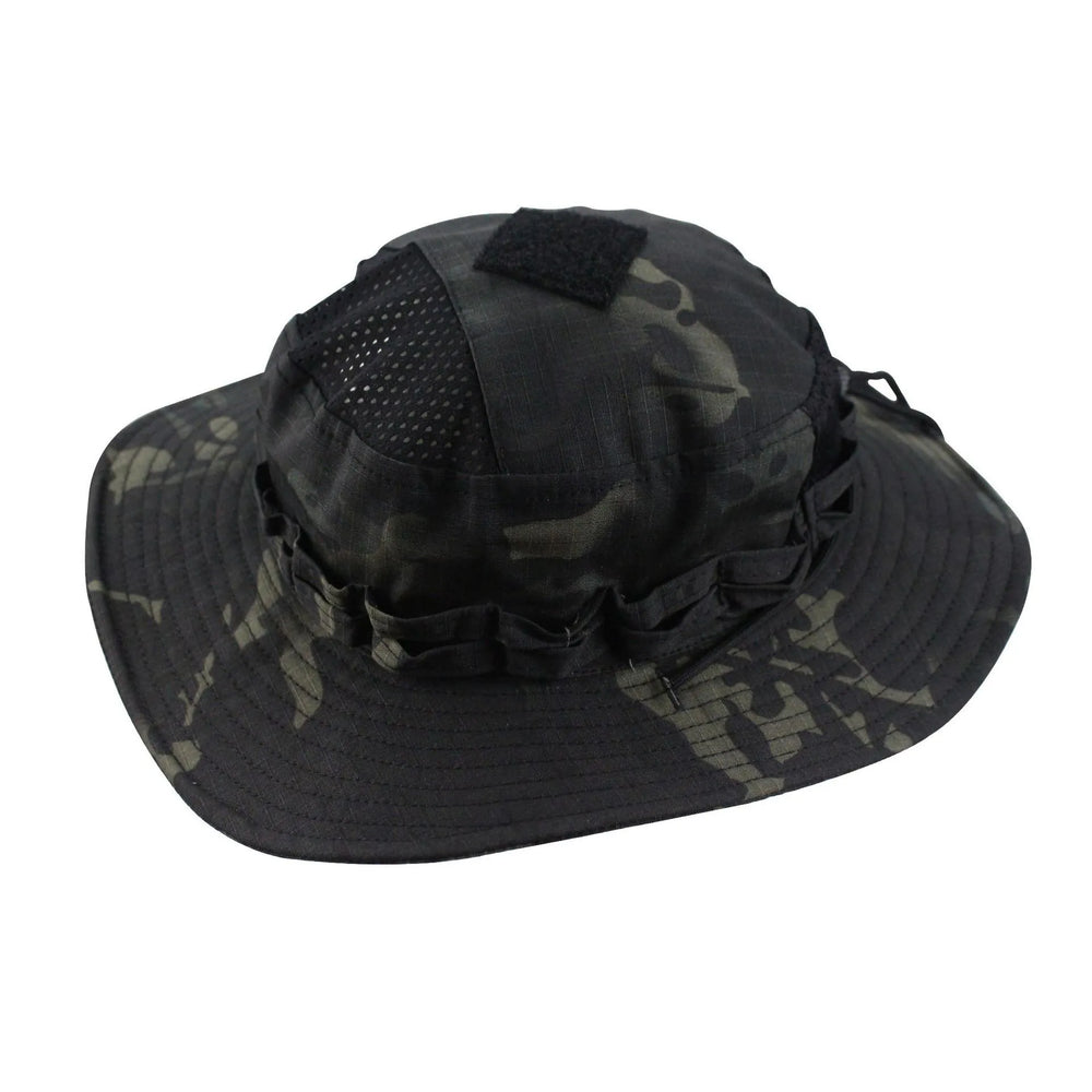 Chapeau camouflage pour randonnée style boonie noir.