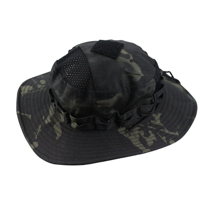 Chapeau camouflage pour randonnée style boonie noir.