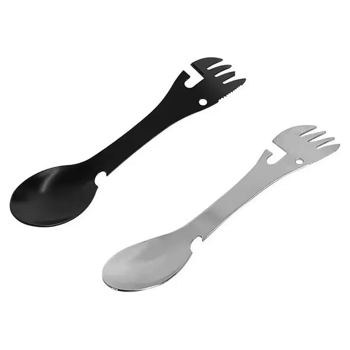 Couvert de camping multifonction 5 en 1 en acier inoxydable : spork comprenant cuillère, fourchette, couteau dentelé et ouvre-bouteille, idéal pour la randonnée, le bivouac et le camping en pleine nature.
