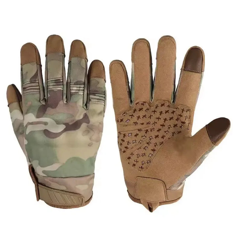 Gants tactiques camouflage pour chasse, survie et opérations militaires.
