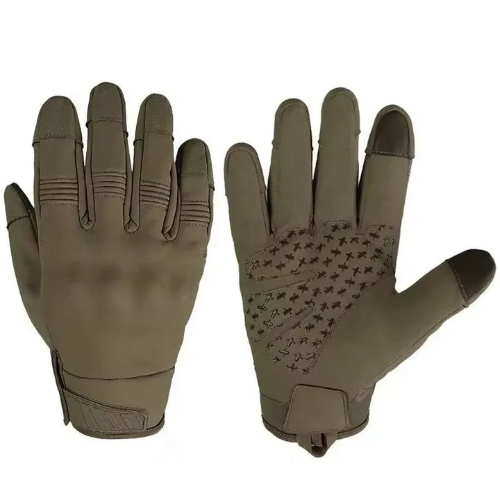 Gants tactiques verts pour randonnée, bushcraft et airsoft.