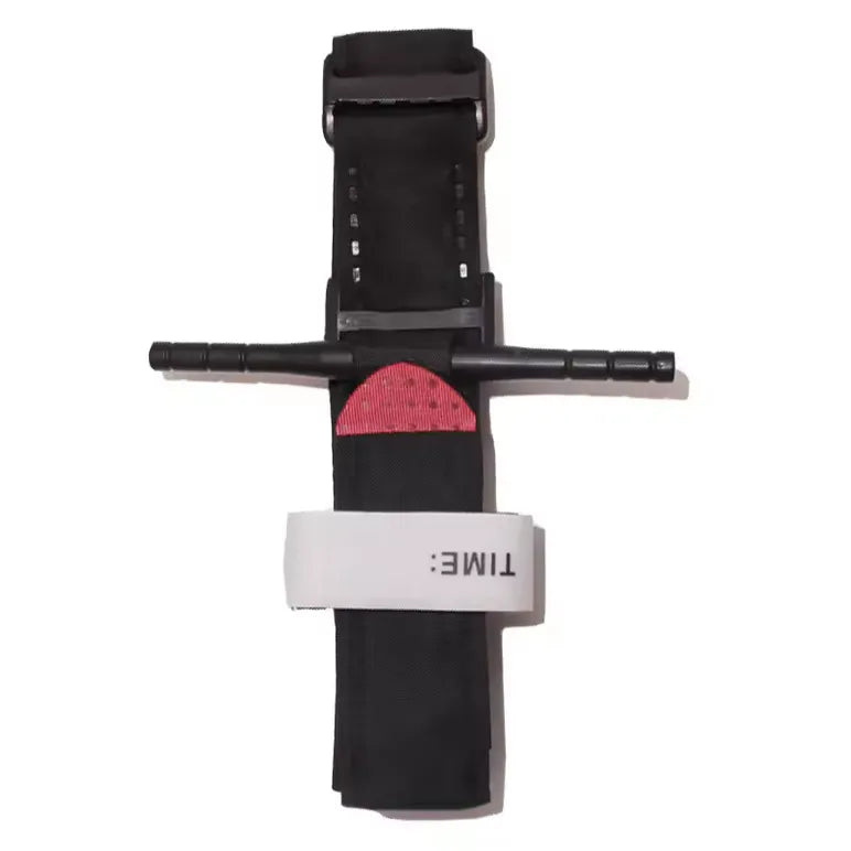 Garrot de survie noir avec tige de serrage pour application rapide en bushcraft ou exploration