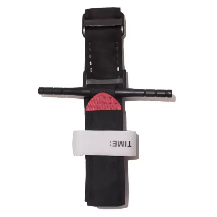 Garrot de survie noir avec tige de serrage pour application rapide en bushcraft ou exploration