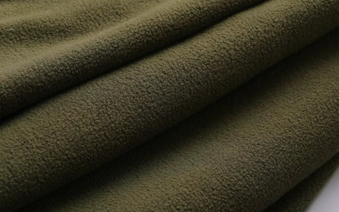 Polaire zippée homme multi-poches, col montant technique