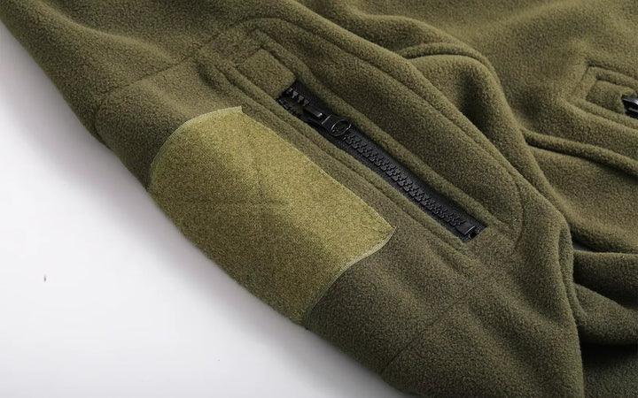 Polaire zippée homme multi-poches, col montant technique