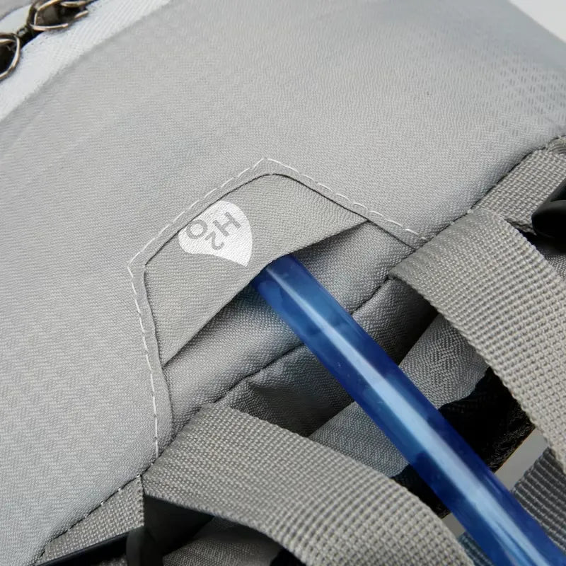 Sac à dos randonnée 30L déperlant, dos aéré, housse pluie