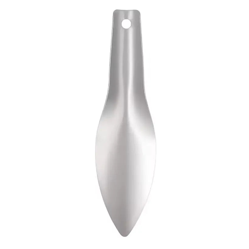 Pelle ultralégère en titane pour camping et randonnée, compacte et robuste, idéale pour les activités outdoor.