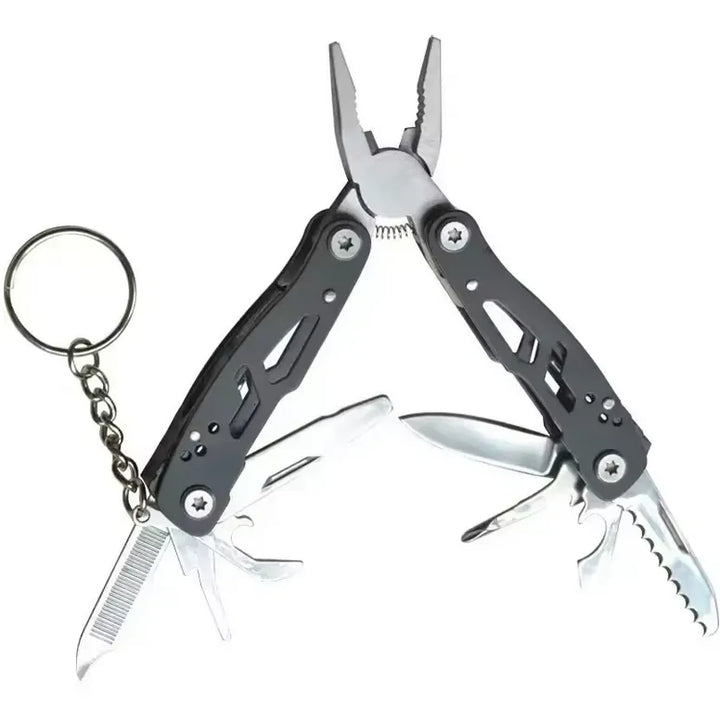 Pince multifonction pliante noire et argent avec porte-clés, intégrant couteau, scie et tournevis, idéale pour le camping, la randonnée et la survie en plein air.
