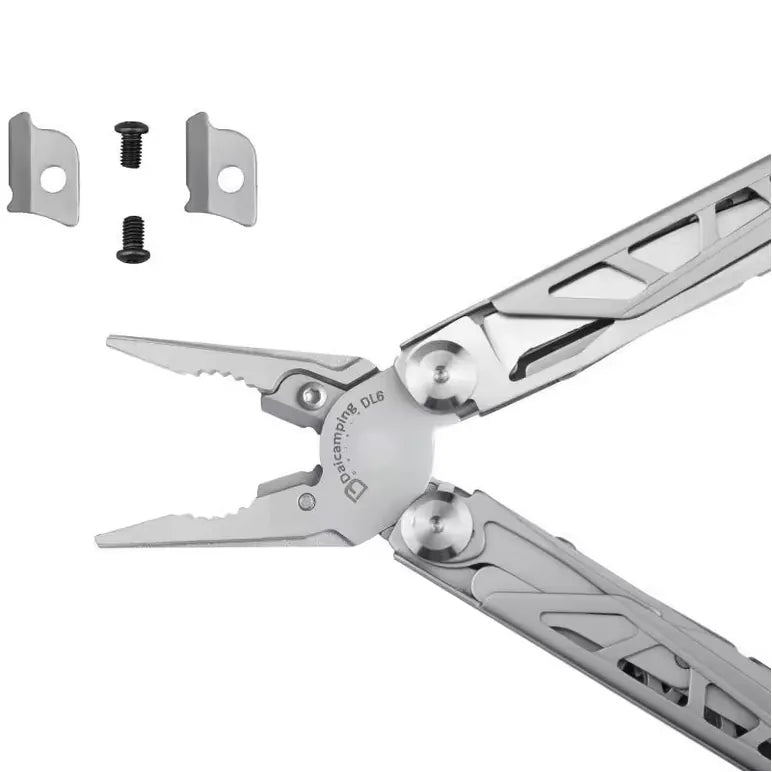 Pince multifonction pliante en acier inoxydable avec coupe‑fil et lames intégrées, idéale pour le camping, le bricolage et les activités de plein air, livrée avec petites pièces de rechange.