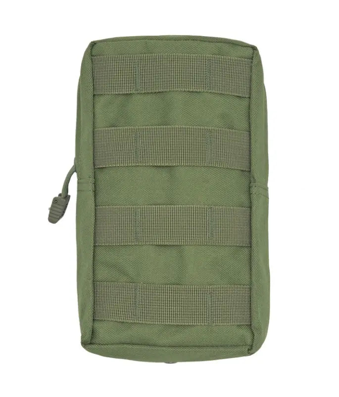 Pochette tactique verte avec passants MOLLE pour activités de plein air et bushcraft.