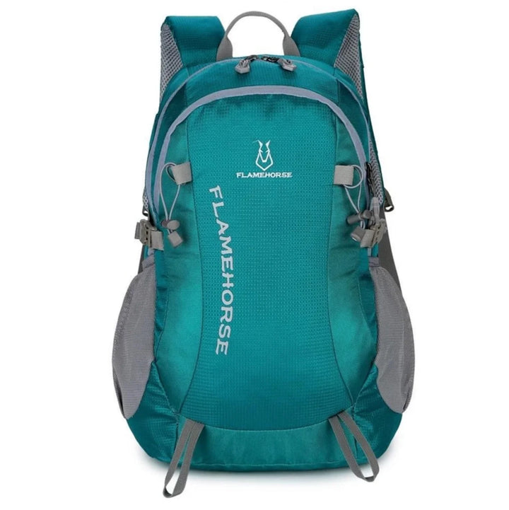 Sac à dos de randonnée 30L vert Flamehorse vu de face.