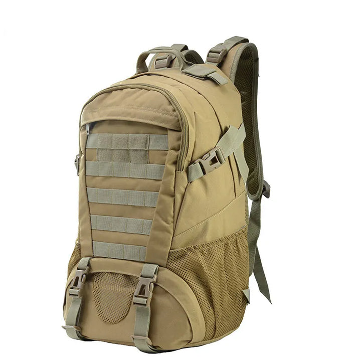  Sac à dos tactique 35L beige avec sangles MOLLE pour randonnée ou camping.
