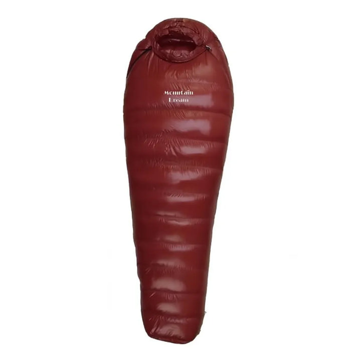 Sac de couchage bordeaux en duvet pour randonnée.
