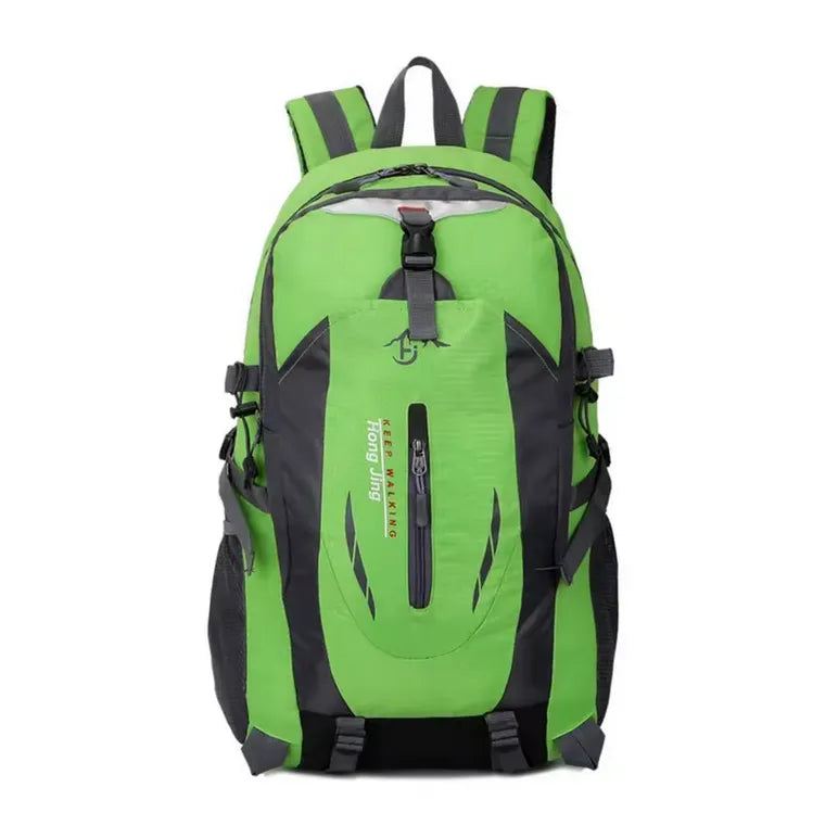 Sac à dos de randonnée imperméable vert avec compartiments multiples.