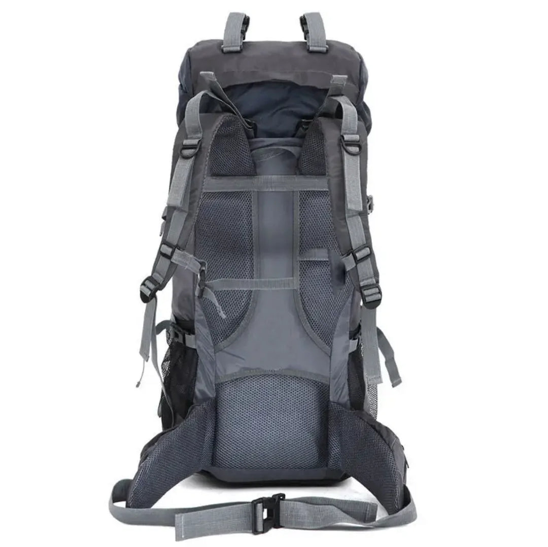 Vue latérale gauche du sac Flamehorse 60L, poches filet et sangles de compression visibles