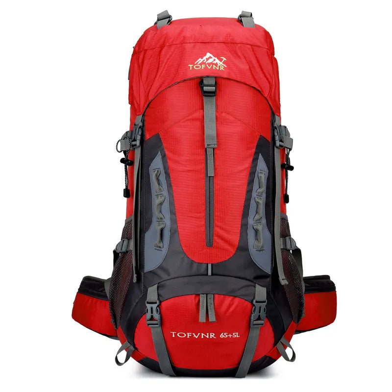 Sac à dos de randonnée rouge 65L vu de face.