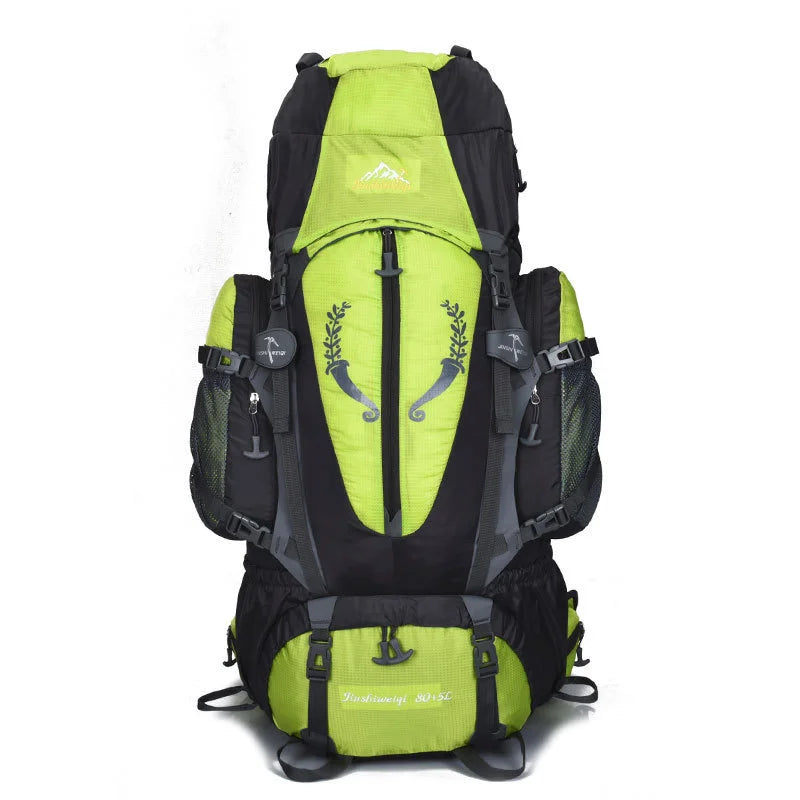 Sac de randonnée 80L vert avec bretelles renforcées.