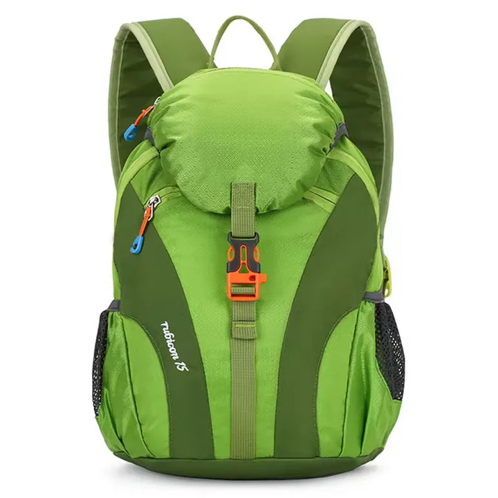 Sac à dos de randonnée 15L vert en nylon imperméable.