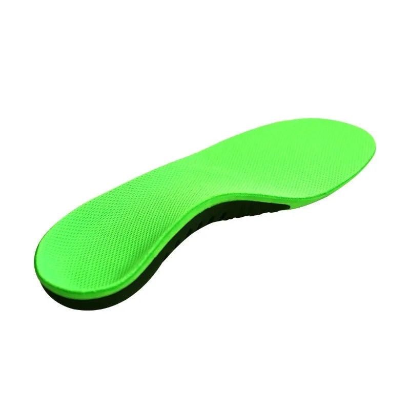 semelle ergonomique verte avec soutien de voûte vue en angle
