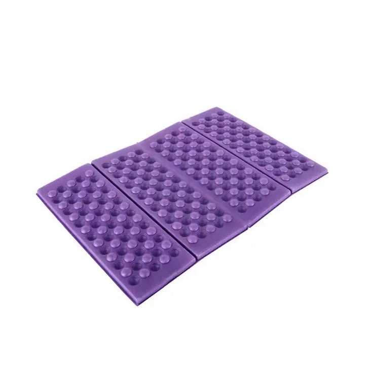 Tapis de sol pliant violet en mousse isolante pour assise extérieure